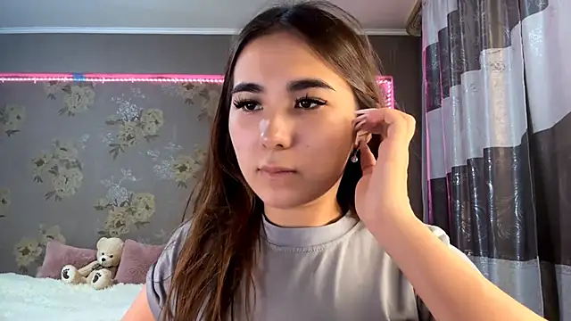 Snapshot of BahaiHeaven chatting on December 5, 2025, 11:20 am BahaiHeaven online show from December 5, 2025, 11:20 am