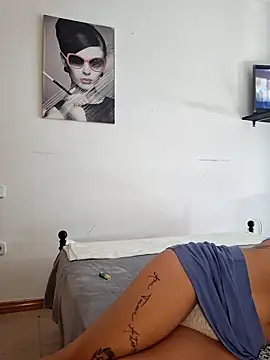 Lauraxxsteen online show from October 20, 2025, 10:27 am