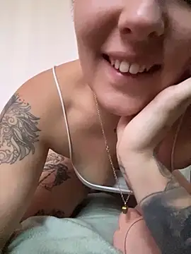 anonyme hot47 online show from November 16, 2025, 3:28 pm