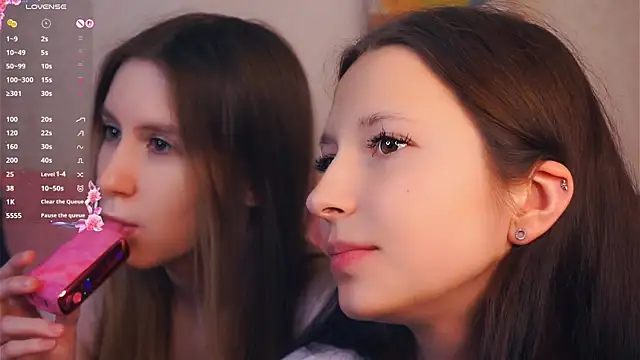 Snapshot of GabrielleLynchard chatting on November 12, 2025, 7:18 pm GabrielleLynchard online show from November 12, 2025, 7:18 pm