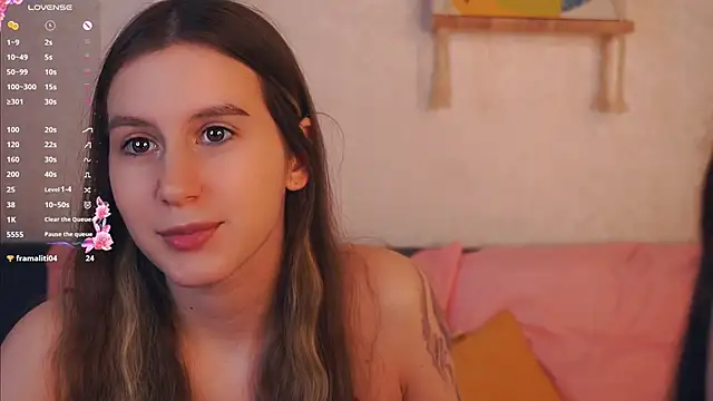 Snapshot of GabrielleLynchard chatting on November 14, 2025, 7:50 pm GabrielleLynchard online show from November 14, 2025, 7:50 pm