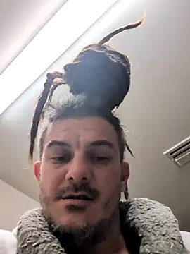 Clownboi17 online show from November 20, 2025, 5:41 am