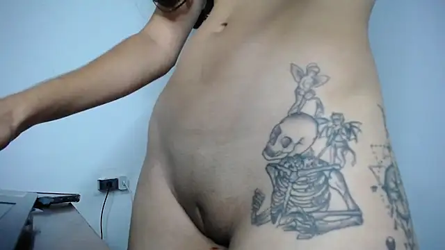 Snapshot of Amber_Miiller2 chatting on October 15, 2025, 8:50 pm Amber Miiller2 online show from October 15, 2025, 8:50 pm