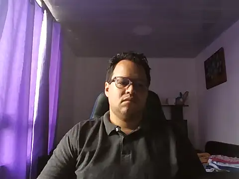 Alpha-Bear online show from September 29, 2025, 4:23 pm