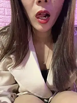 Moon pusy online show from February 11, 2026, 2:50 pm