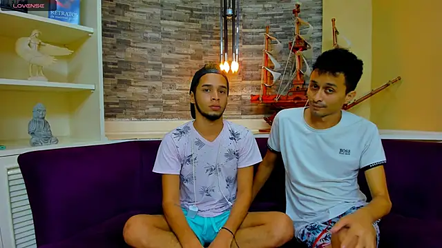 Juicy Creww online show from September 24, 2025, 10:00 am