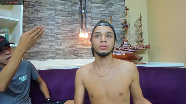 Juicy Creww online show from October 5, 2025, 10:17 am