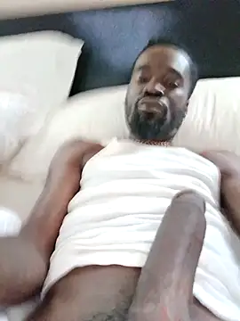 Snapshot of ChocolatebbC4u chatting on October 20, 2025, 1:11 pm ChocolatebbC4u online show from October 20, 2025, 1:11 pm