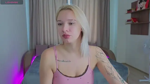 MistyMayers online show from September 30, 2025, 4:29 am