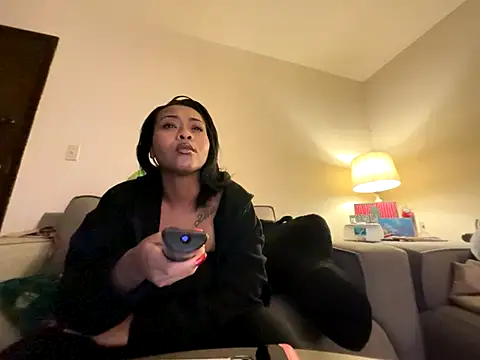 Snapshot of GoddessFatPuss chatting on December 19, 2025, 1:20 am GoddessFatPuss online show from December 19, 2025, 1:20 am