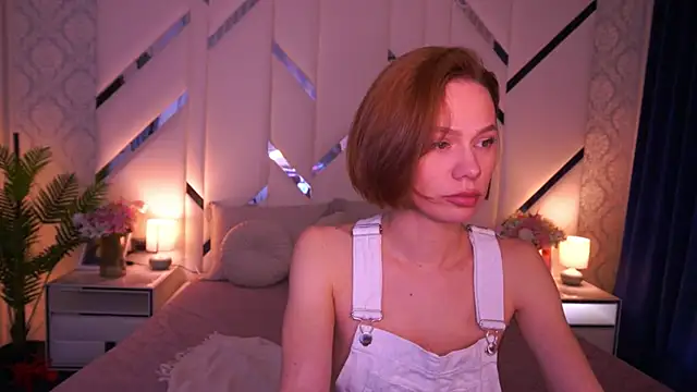 ShyySiren online show from April 23, 2026, 3:35 pm