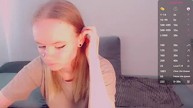 AliceNya cute online show from April 13, 2026, 7:12 am