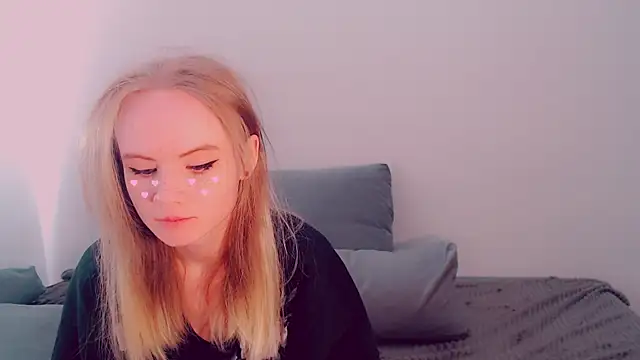 AliceNya cute online show from April 28, 2026, 5:34 am