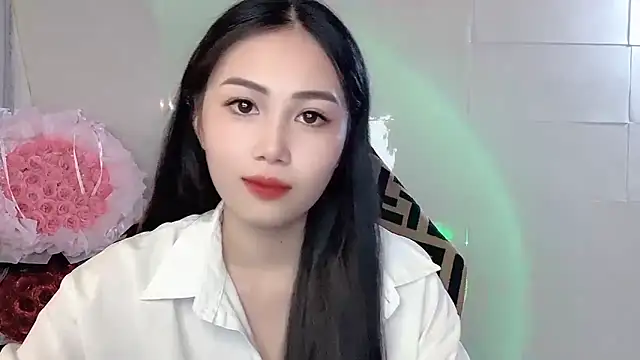 Snapshot of Lyly4757 chatting on October 28, 2025, 9:30 am Lyly4757 online show from October 28, 2025, 9:30 am