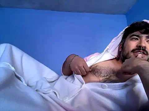 Leon  Dark online show from October 21, 2025, 1:43 pm