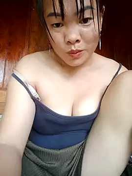 emilyzz online show from September 22, 2025, 2:39 am
