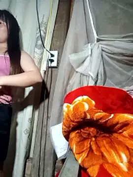 emilyzz online show from May 1, 2026, 1:38 pm