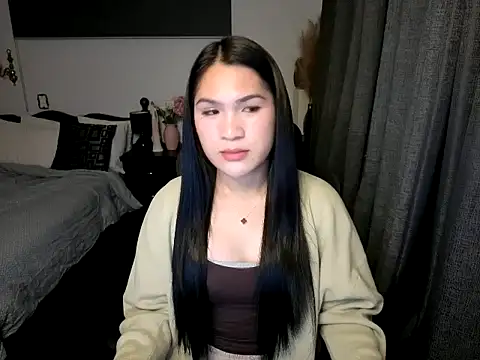 ZoeyJohnson online show from February 18, 2026, 9:28 am