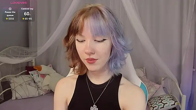 Snapshot of JessieRich chatting on October 13, 2025, 8:10 pm JessieRich online show from October 13, 2025, 8:10 pm