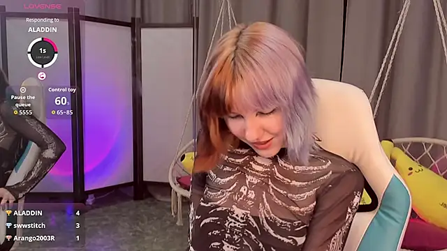 Snapshot of JessieRich chatting on October 17, 2025, 7:48 pm JessieRich online show from October 17, 2025, 7:48 pm