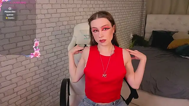 Snapshot of KarenSmitht chatting on October 21, 2025, 3:55 pm KarenSmitht online show from October 21, 2025, 3:55 pm