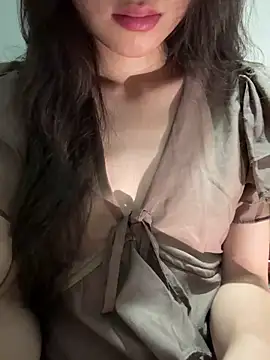 Snapshot of Bella_sexy98 chatting on May 10, 2026, 5:04 pm Bella sexy98 online show from May 10, 2026, 5:04 pm