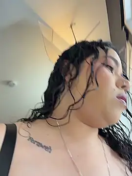 krisstenSantos online show from March 2, 2026, 1:40 pm