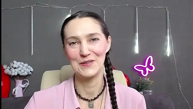 TayaFinch online show from February 19, 2026, 1:19 pm