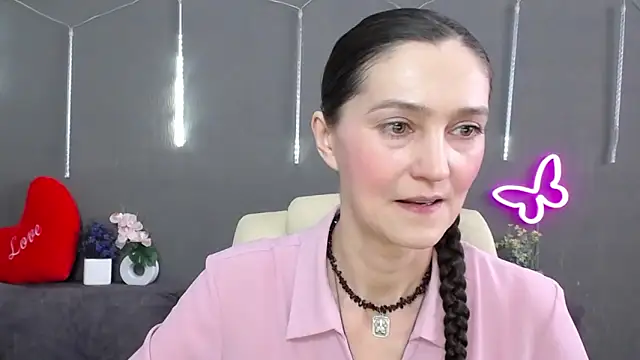 TayaFinch online show from March 10, 2026, 1:04 pm