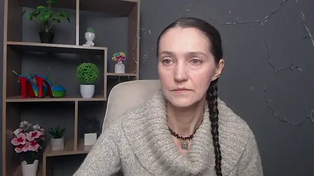 Snapshot of TayaFinch chatting on November 9, 2025, 1:15 pm TayaFinch online show from November 9, 2025, 1:15 pm