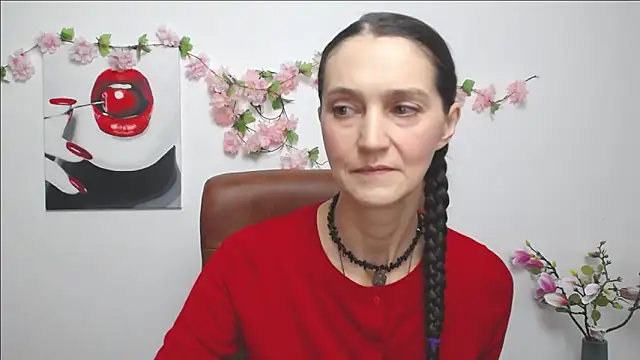 Snapshot of TayaFinch chatting on November 22, 2025, 1:10 pm TayaFinch online show from November 22, 2025, 1:10 pm