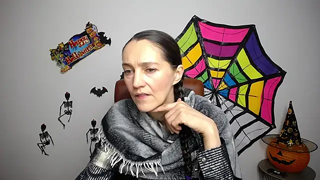 Snapshot of TayaFinch chatting on November 2, 2025, 1:27 pm TayaFinch online show from November 2, 2025, 1:27 pm