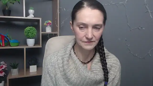 Snapshot of TayaFinch chatting on November 11, 2025, 1:39 pm TayaFinch online show from November 11, 2025, 1:39 pm