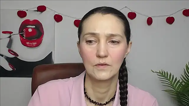 TayaFinch online show from February 16, 2026, 1:10 pm