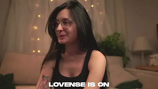 DarcyAspacio online show from February 6, 2026, 11:39 am