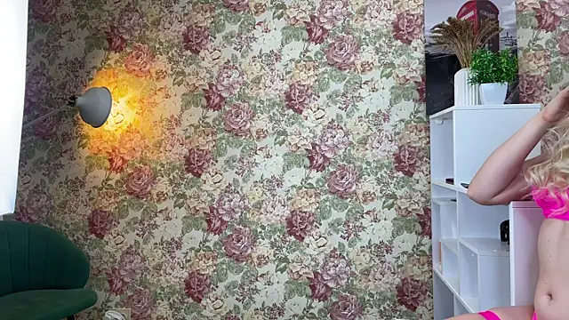 Snapshot of DieraHardeyy chatting on May 25, 2026, 1:27 am DieraHardeyy online show from May 25, 2026, 1:27 am