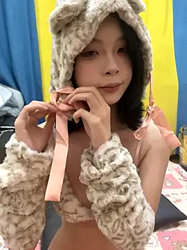 Snapshot of qiqi_x chatting on October 10, 2025, 3:57 pm qiqi x online show from October 10, 2025, 3:57 pm