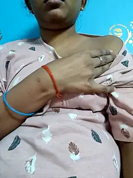 Snapshot of bharti_123321 chatting on September 18, 2025, 11:24 am bharti 123321 online show from September 18, 2025, 11:24 am
