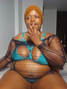 Snapshot of lady-zeei chatting on June 10, 2026, 11:28 pm lady-zeei online show from June 10, 2026, 11:28 pm