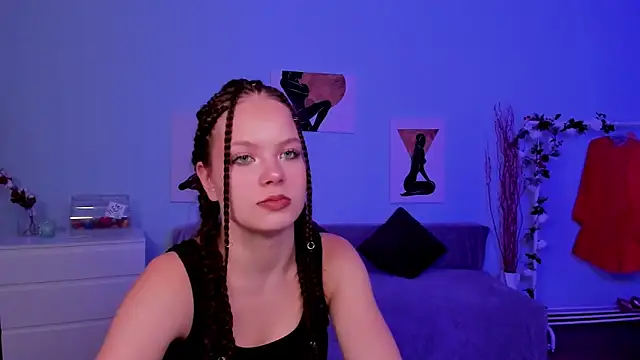 BetsyKiss online show from October 19, 2025, 5:21 am