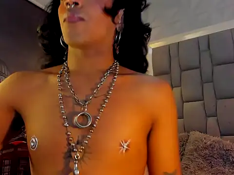 Snapshot of ile_matamba chatting on November 4, 2025, 2:32 pm ile matamba online show from November 4, 2025, 2:32 pm