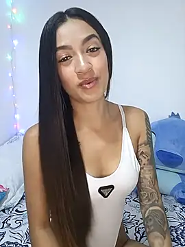 MiQeilaSweet online show from January 14, 2026, 5:49 pm