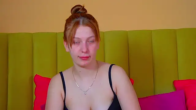 Snapshot of BeatriceBinoche chatting on November 15, 2025, 6:34 pm BeatriceBinoche online show from November 15, 2025, 6:34 pm