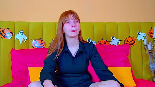 Snapshot of BeatriceBinoche chatting on October 25, 2025, 6:30 pm BeatriceBinoche online show from October 25, 2025, 6:30 pm