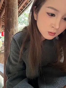 yuki june online show from February 5, 2026, 8:43 am