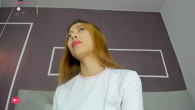 Snapshot of Naomi_Rousse chatting on July 2, 2026, 1:28 pm Naomi Rousse online show from July 2, 2026, 1:28 pm