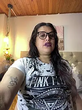 Snapshot of Andrea_secret_ chatting on August 4, 2026, 1:59 pm Andrea secret online show from August 4, 2026, 1:59 pm