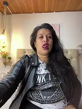 Snapshot of Andrea_secret_ chatting on August 6, 2026, 1:50 pm Andrea secret online show from August 6, 2026, 1:50 pm