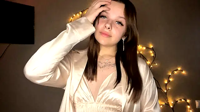 Vickypiki online show from September 30, 2025, 3:29 pm