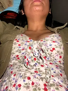 Snapshot of Karla_1-2 chatting on November 20, 2025, 10:52 pm Karla 1-2 online show from November 20, 2025, 10:52 pm